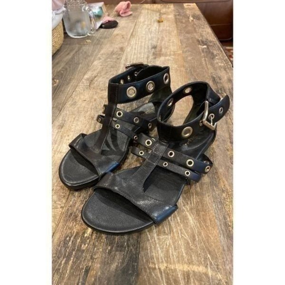 Cole Haan Black Leather sandal size 8